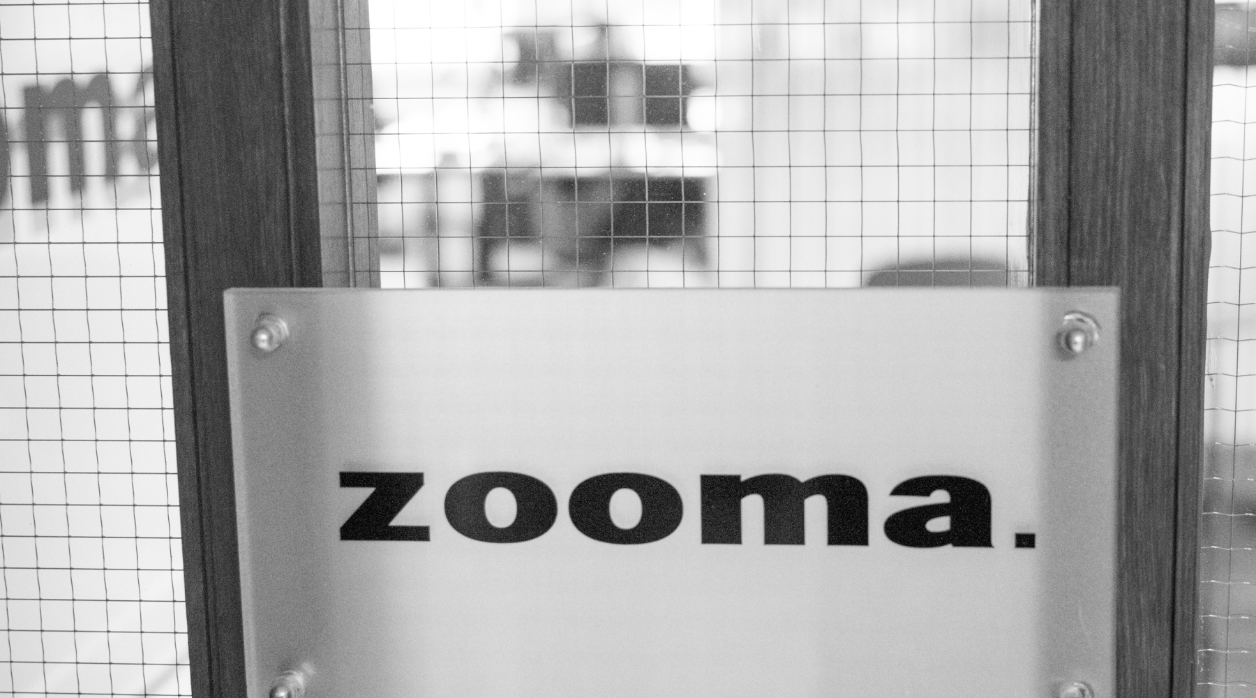 Zooma-sign-on-door