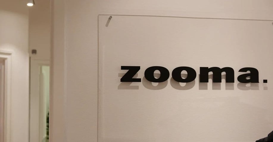 contact-zooma