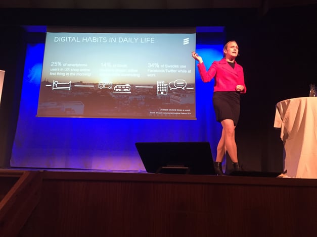 Pernilla Jonssson explaining digital habits in daily life